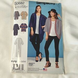 Simplicity 0682 uncut sewing pattern